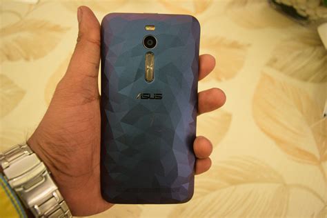 Asus zenfone 2 deluxe android mobile price, all specifications, features, and comparisons. Asus Zenfone 2 Deluxe with 4GB RAM launched in India for ...