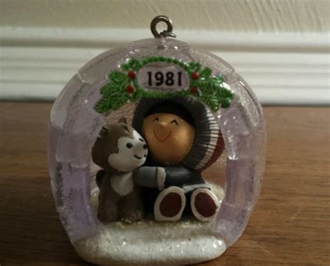 1981 Hallmark Ornament 2 Frosty Friends Eskimo Husky Igloo Wbox