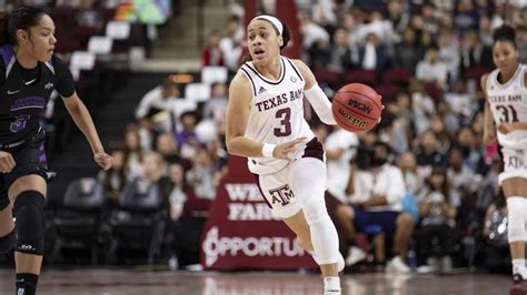 Texas Aandms Chennedy Carter Went For A Season Best 37 Points To Top