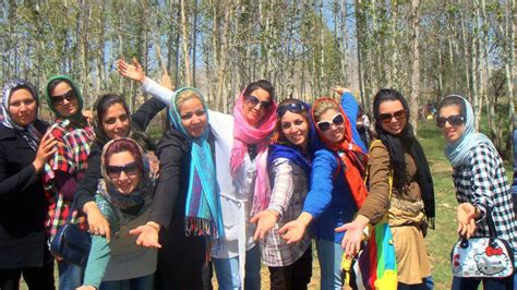 The Persian Art Of Etiquette Bbc Travel
