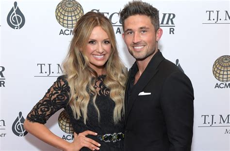 Carly Pearce And Michael Ray Wed In Nashville Carly Happy Couple Michael