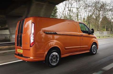 It is the smaller version of the ford transit mk.8. Ford Transit Custom Interior, Sat Nav, Dashboard | What Car?