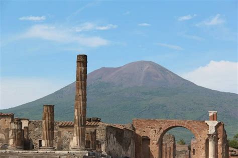 Mount Vesuvius Erupted Burying The Roman Cities Of Pompeii And