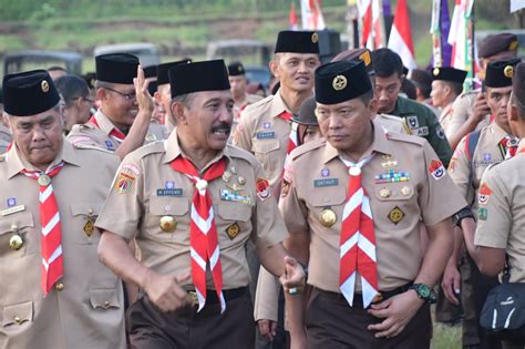 Keseimbangan hak dan kewajiban antara bpd dan kepala desa dikemukakan tri ratnawati, pakar yang dihadirkan dalam rdpu tanggal 13 juni 2012. Bentuk Generasi Muda Tangguh dan Mandiri, TNI AD Gelar ...