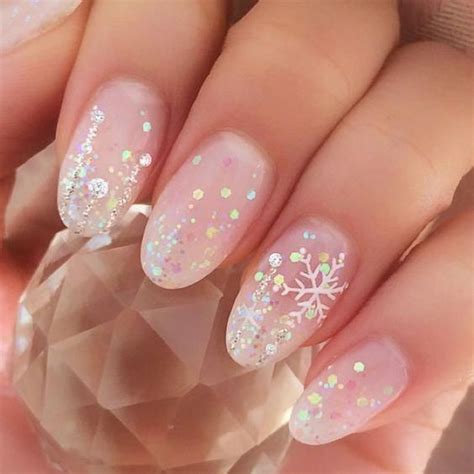 Pin By Chelsie Delong On Beautiful Nails Cute Christmas Nails Winter