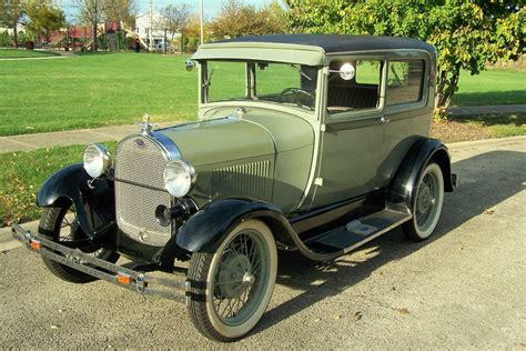 1928 Ford Model A Coupe Front 34 201350
