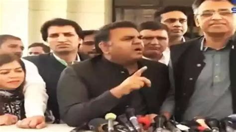 Pakistan Crisis Minister Fawad Chaudhry Heckles Journalists In