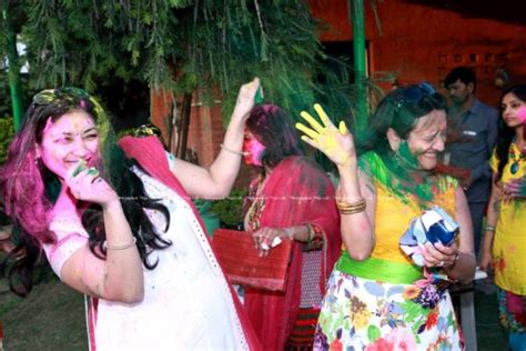 Holi Party Ideas For Big Groups Club Holi Party