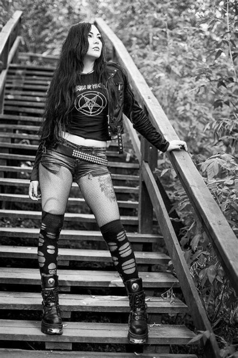 Pin By Anthony Schmidt On Women Clogs Black Metal Girl Metal Girl Metalhead Girl