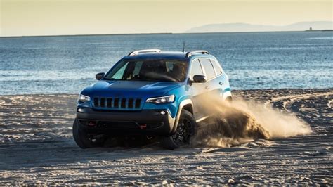 2019 Jeep Cherokee Suv Pricing Features Ratings And Reviews Edmunds