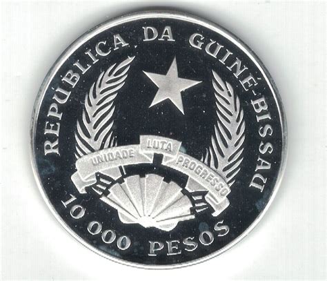 10000 Pesos 1994 Guinea Bissau Proof Coin Year Km35 Vulcanodon