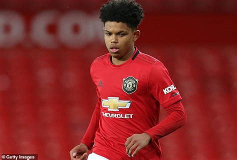 Shola shoretire, 17, uit engeland manchester united u18, sinds 2019 linksbuiten marktwaarde: Manchester United fast-track deal for 16-year-old Shola ...
