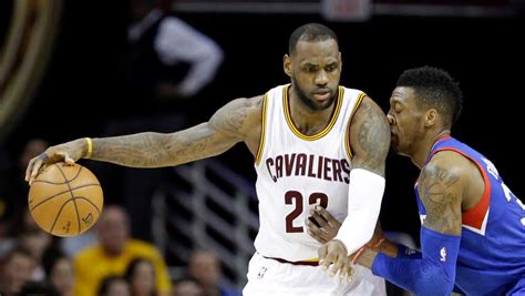 Nba James Scores 20 And Cavaliers Slip Past 76ers