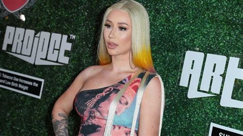 Iggy Azalea Speaks Out After Topless Photo Leak I M Surprised And Angry