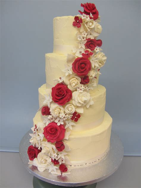 Red Roses Wedding Cake Delicious Dial A Cake