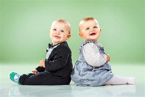 21 Inspirasi Nama Bayi Kembar Lakilaki dan Perempuan Beserta Artinya