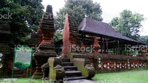 Entrance Gate Of Sultanate Of Cirebon Stock Photo Download Image Now