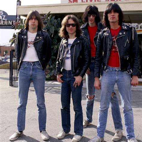 The Ramones Cómo Usar Una Biker Jacket Según La Banda Con Más Estilo Gq México Y Latinoamérica