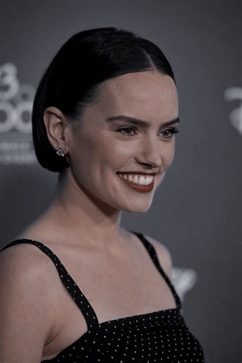 Pin By Mikayla On My Favorite Women English Actresses Daisy Ridley Sexy Hair