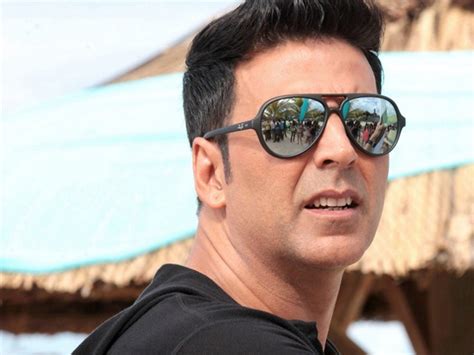 Akshay Kumar Biography Life History Height Weight Age Wife
