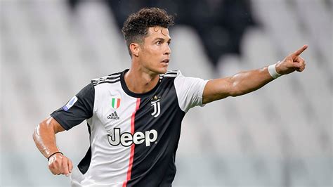 نشر حساب مانشيتر بالعربي عبر موقع twitter مقطعا من أغنية كان لك معايا لأم كلثوم. كريستيانو رونالدو ينال جائزة أفضل هدف بدوري أبطال أوروبا ...