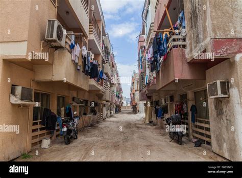 Poverty Dubai Hi Res Stock Photography And Images Alamy