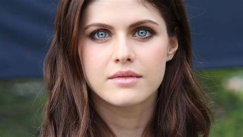 Alexandra Daddario Wiki Bio Age Net Worth And Other Facts Facts Five