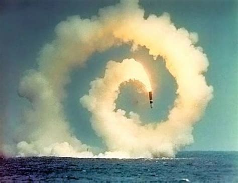 شکست انگلیس در آزمایش یک موشک هسته‌ای در نزدیکی سواحل آمریکا ایسنا