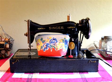 Vintage Singer Sewing Machine 1937 Singer 15-90 Cleaned | Etsy | Singer sewing machine, Singer 