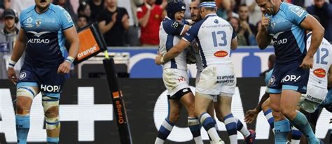 The top 14 is a professional rugby union club competition that is played in france. Top 14: Castres mène 19 à 6 à la mi-temps face à ...