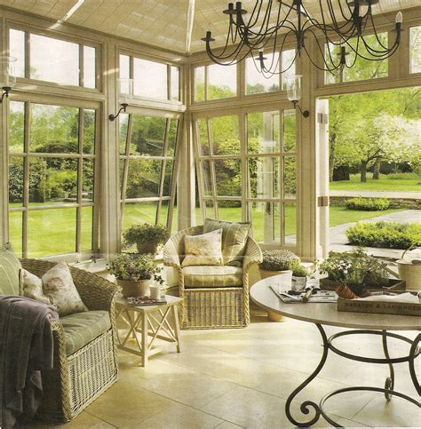 15 Bright Sunrooms That Take Every Advantage Of Natural Light