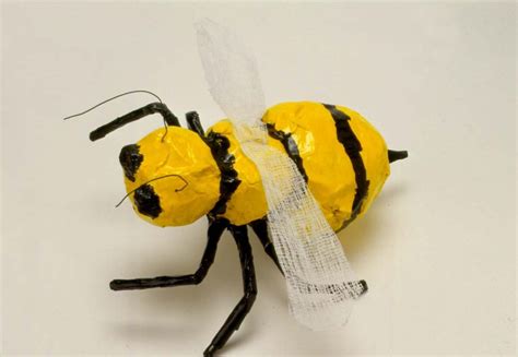 Bumble Bee Age 8 Paper Mache Bugs Step By Step Instruction Awesome