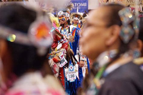 annual pow wow celebrates ancient native american traditions milwaukee independent