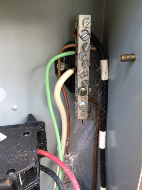 Electrical Subpanel Has Neutral And Ground Bonded In Detached