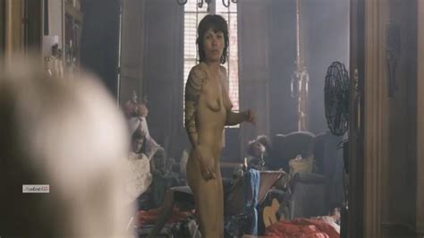 Astrid Berges Frisbey Desnuda En El Sexo De Los ángeles