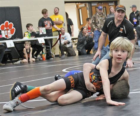 Young Wrestlers In Action Edmunds County Tribune