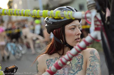Thousands Of Portlanders Roll Free On The Naked Bike Ride