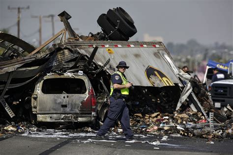 Three Dead As Multivehicle Crash Shuts Down 5 Freeway In Commerce Los
