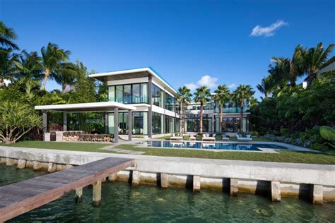 Fabulous And Unique Residence In Miami Beach By Kobi Karp Architecture