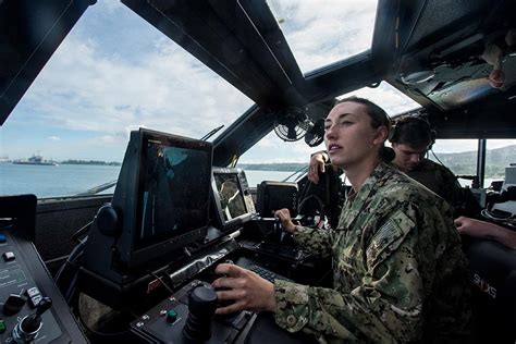 Navy Mk Vi Patrol Boats Protect Ports High Value Assets Defense