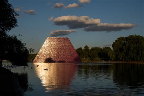 Christos New Sculpture Floats On Londons Serpentine Lake Plain Magazine