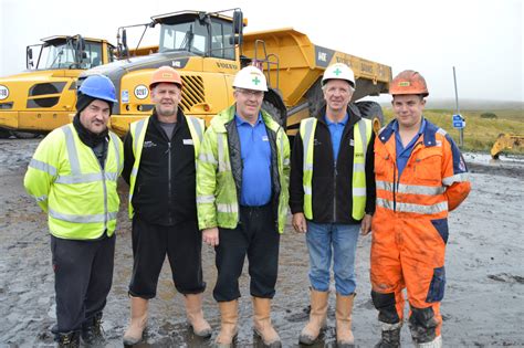 Mine Workers Continue in Employment - Tradelink Publications