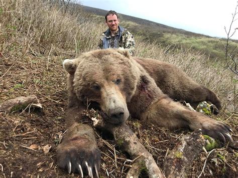 Alaska Brown Bear Hunt 10649
