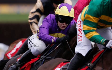 Lizzie Kelly First Female Jockey To Ride In The Gold Cup For 33 Years