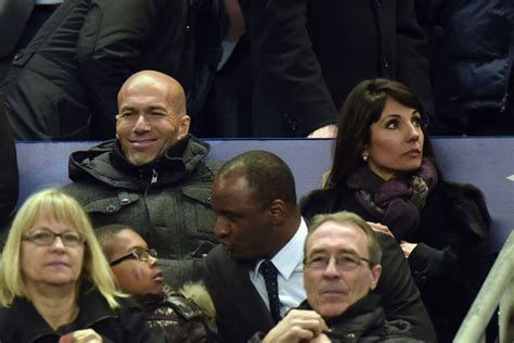 Vidéo Zinédine Zidane Et Son éposue Véronique Lors Du Match Entre La