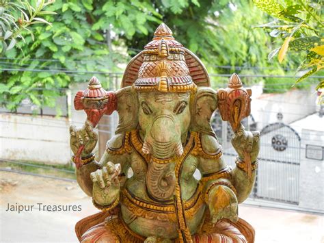 Wooden Magnificent Lord Ganesha Idol Hindu Home Décor Etsy