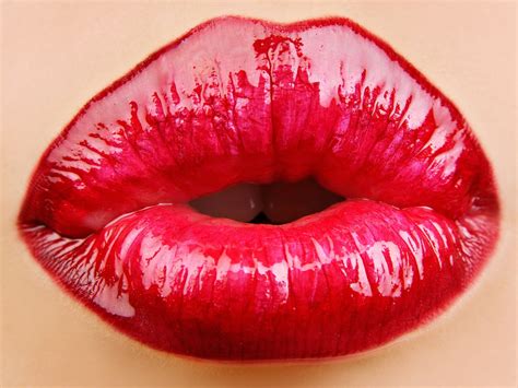 X Bite Close Clouseup Girl Kiss Lips Lipstick Mouth
