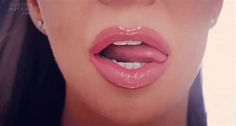 Seductive Smile Seductive Smile Lick Discover Share GIFs