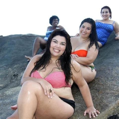 Fabiana Karla posta foto de biquíni e manda recado para mulheres reais meionorte com