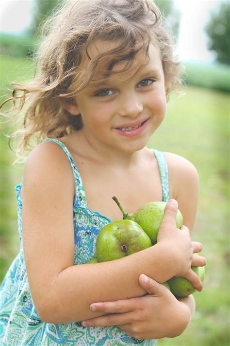 Pear To Pick His Photo Girl